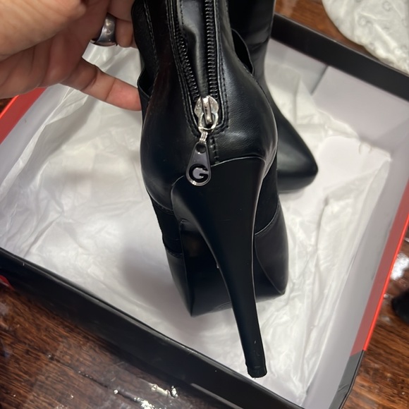 Leather bootie like new no marks - Picture 5 of 6